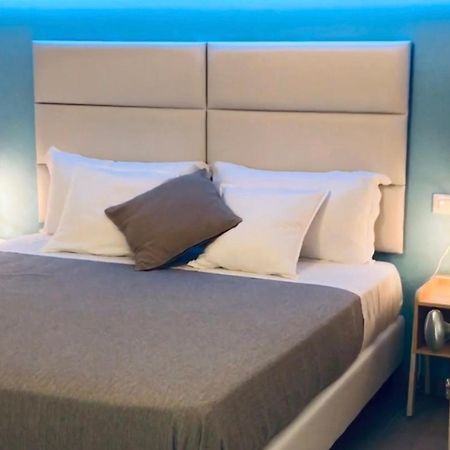 Esmeralda'S Rooms Porto San Paolo  Bagian luar foto