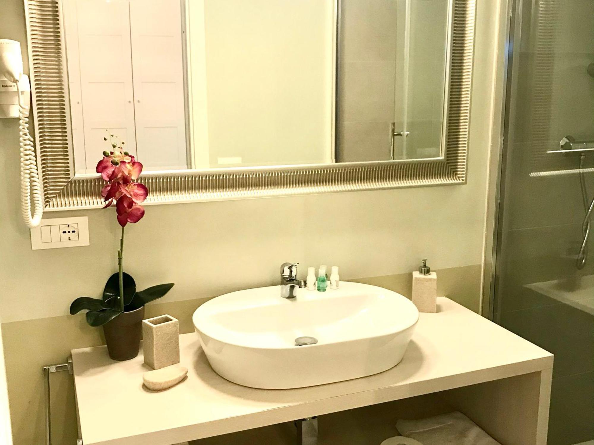 Esmeralda'S Rooms Porto San Paolo  Bagian luar foto