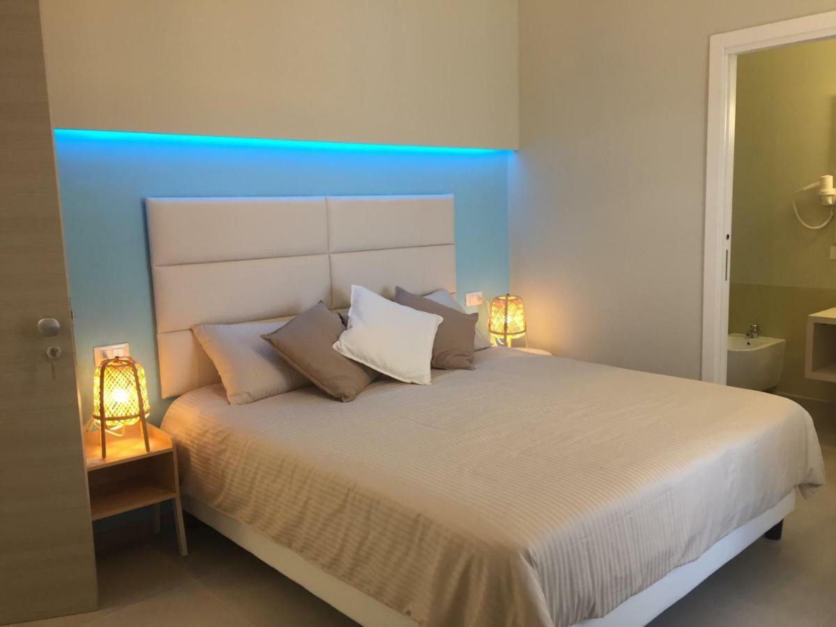 Esmeralda'S Rooms Porto San Paolo  Bagian luar foto