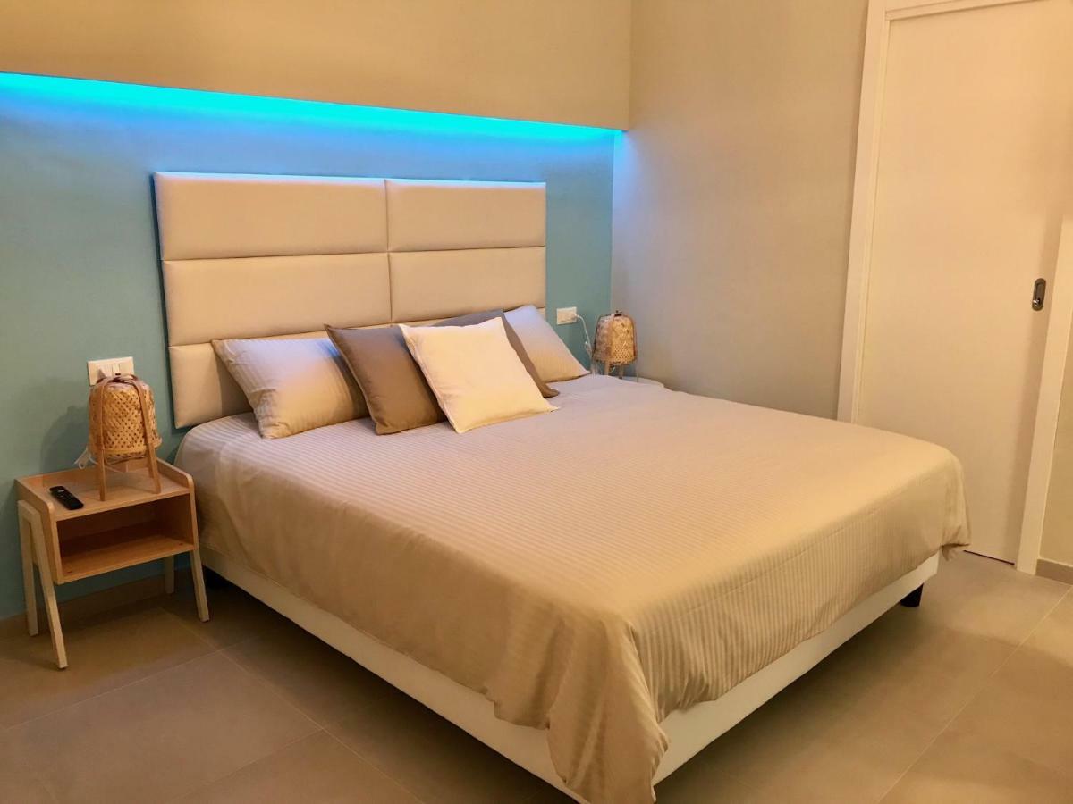 Esmeralda'S Rooms Porto San Paolo  Bagian luar foto