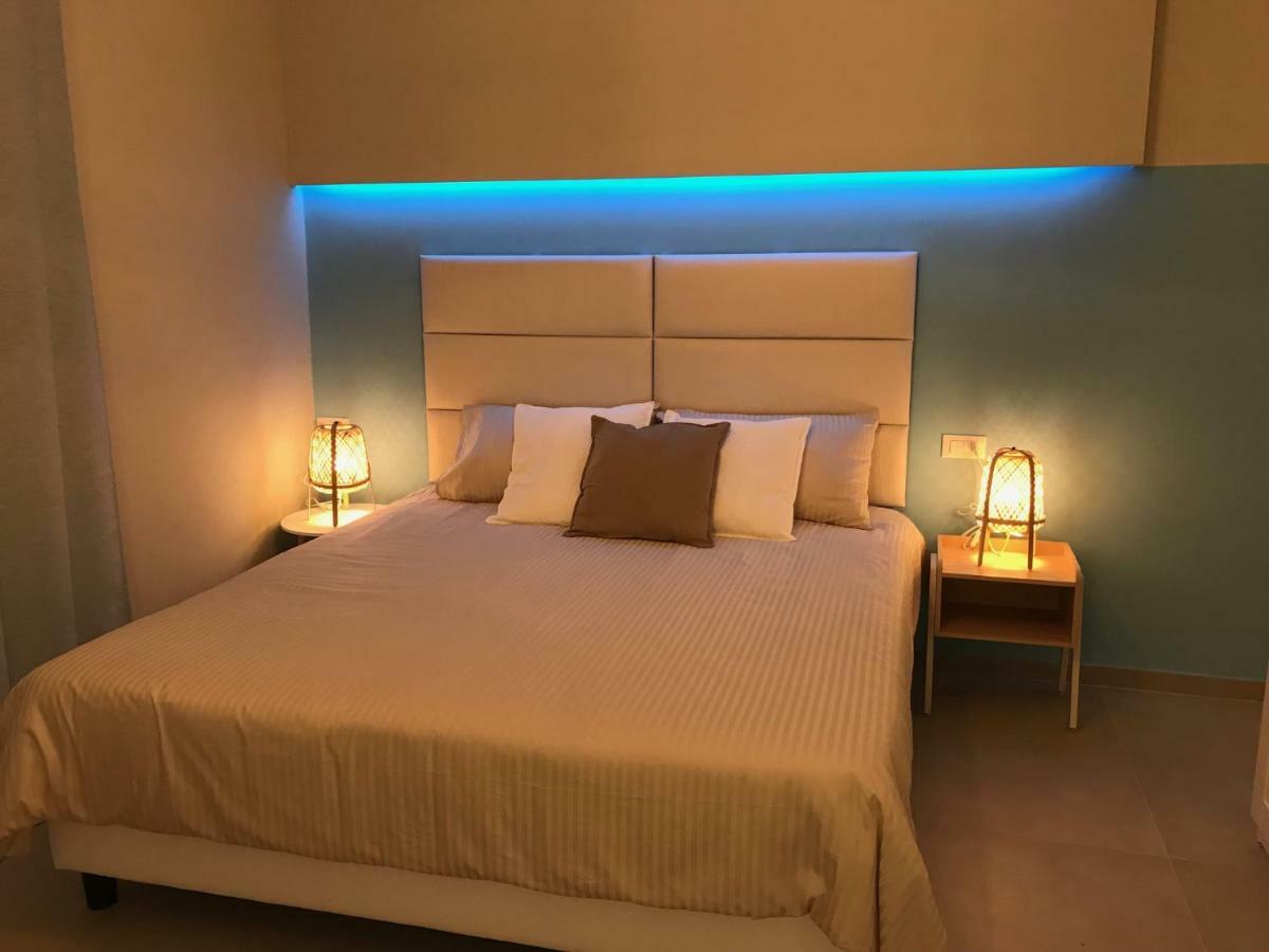 Esmeralda'S Rooms Porto San Paolo  Bagian luar foto