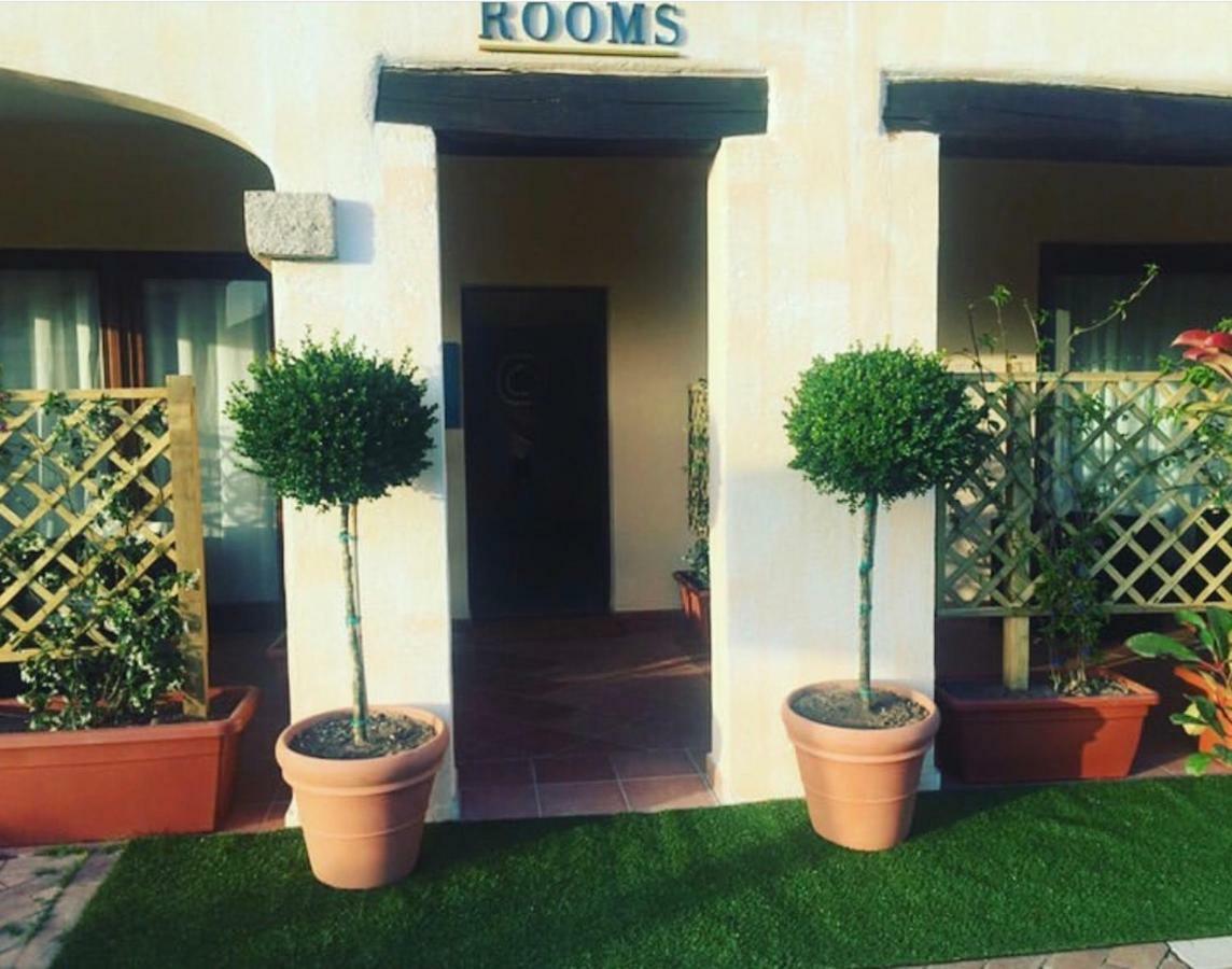Esmeralda'S Rooms Porto San Paolo  Bagian luar foto