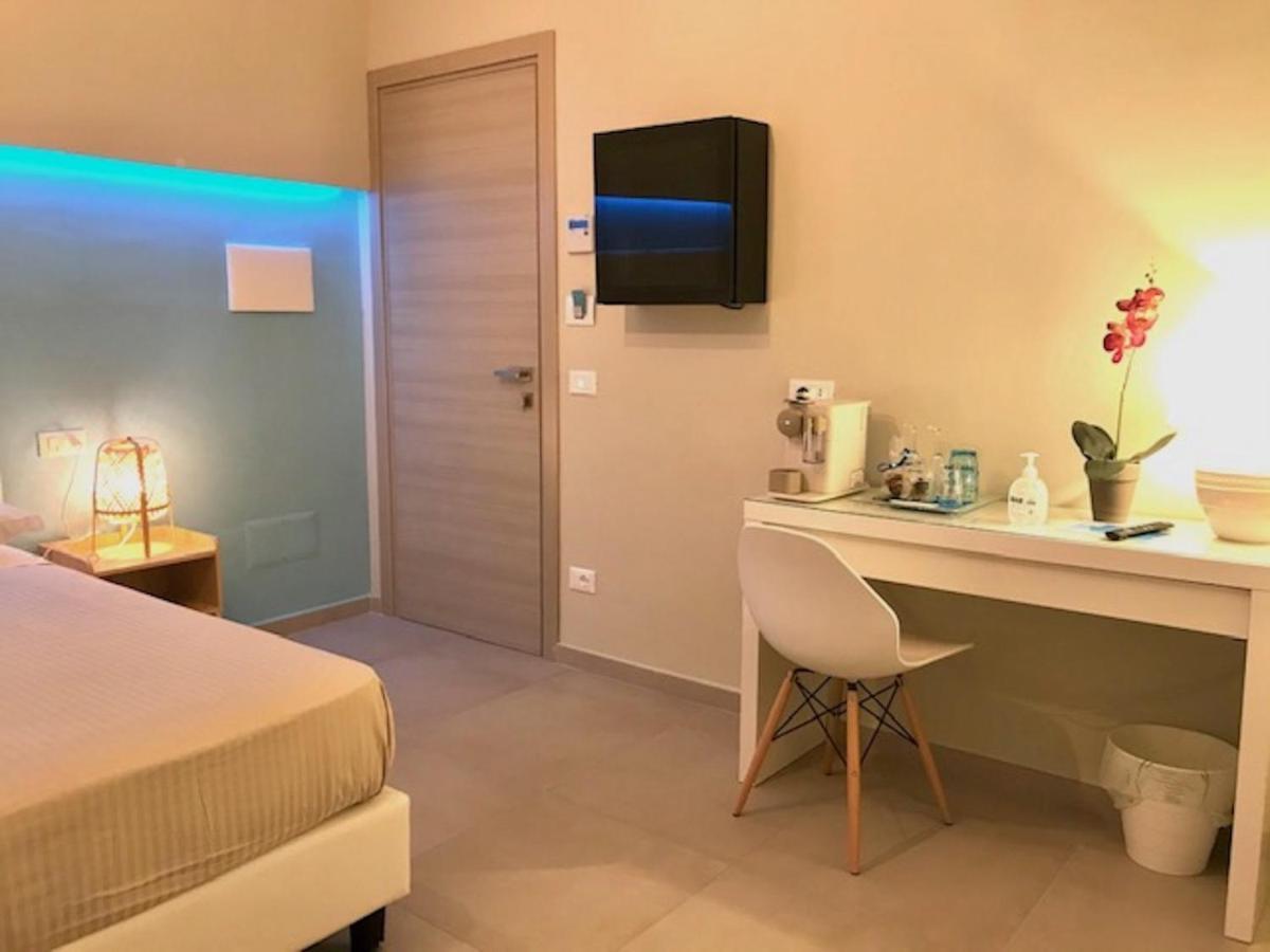 Esmeralda'S Rooms Porto San Paolo  Bagian luar foto